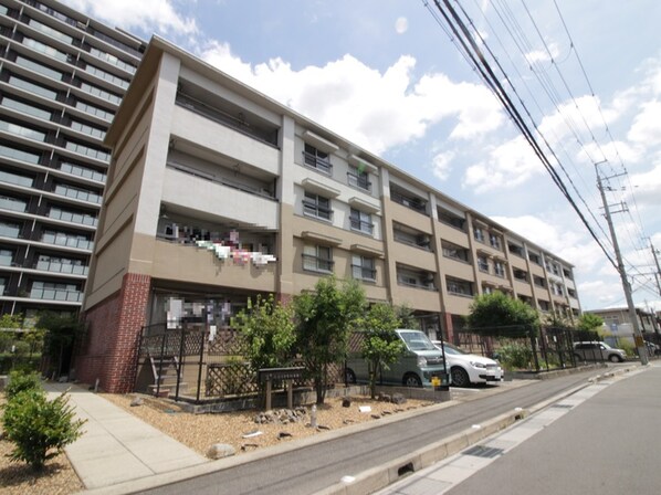 ２＋Apartmentの物件外観写真